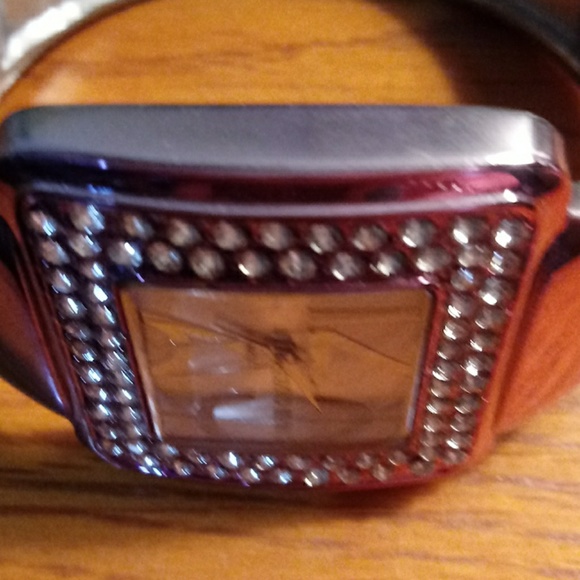 Watch - Picture 4 of 4